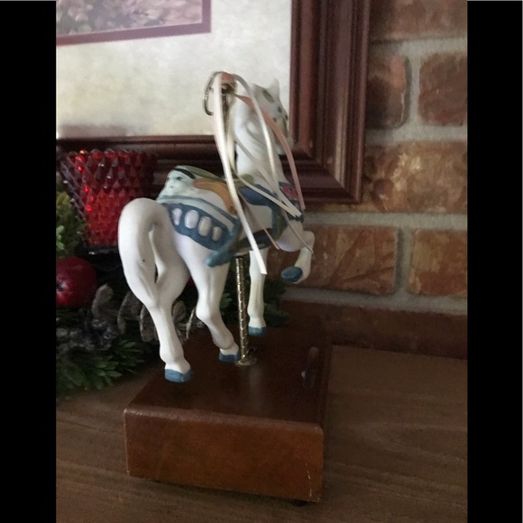 Rare Vintage 1976 Musical Carousel Horse - Picture 3 of 7